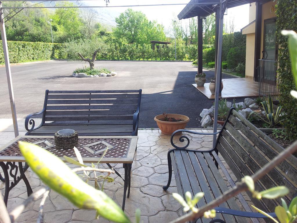 Hotel Piscina La Suite Prossedi Luaran gambar